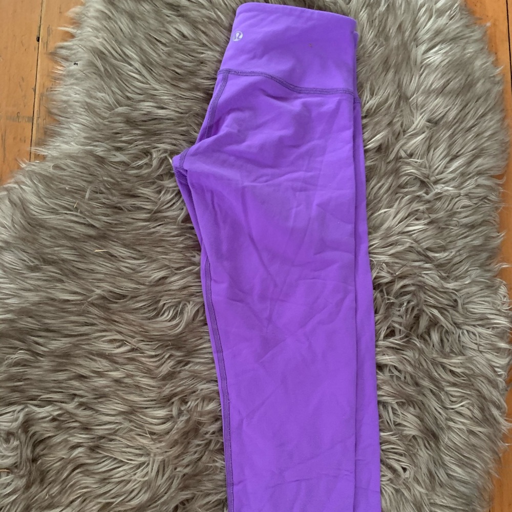 Size 4 lululemon capris!